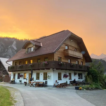 Reiterhof Familie Laubichler 住宿加早餐酒店