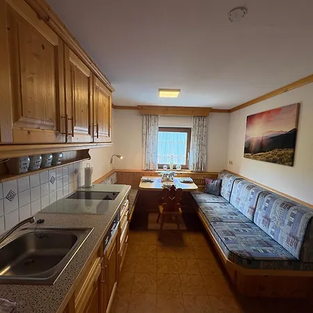 Reiterhof Familie Laubichler 住宿加早餐酒店 斯拉德明