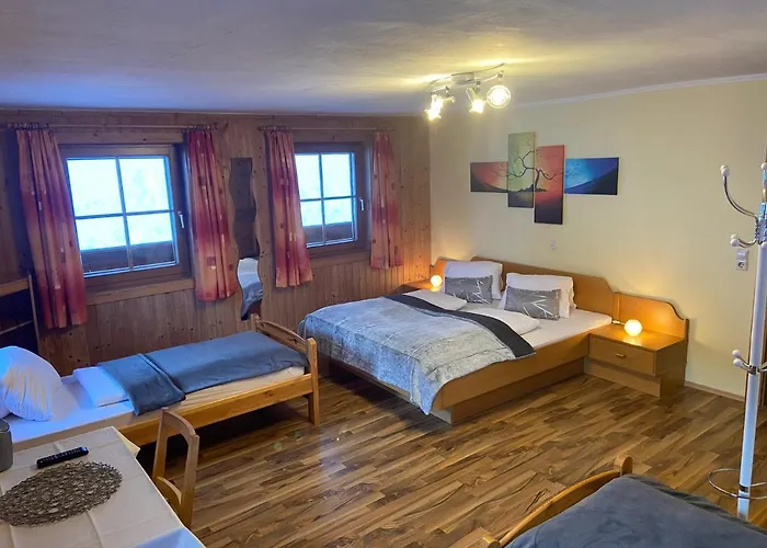 Reiterhof Familie Laubichler 3* سخلادميخ