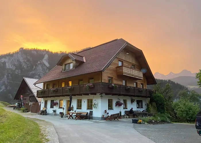 Reiterhof Familie Laubichler 住宿加早餐酒店